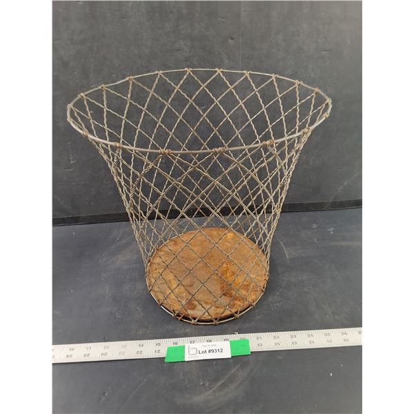 Vintage Metal Wire Garbage Can/ Waste Paper Basket, 13" x 13"