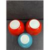 Image 2 : (3) PYREX Bowls 7" & 5 1/2"