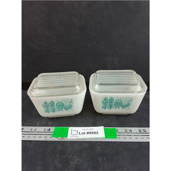 (2) Vintage PYREX Amish Butterprint Refrigerator Dishes w/Lids 4 1/2" x 3 1/2" x 3"