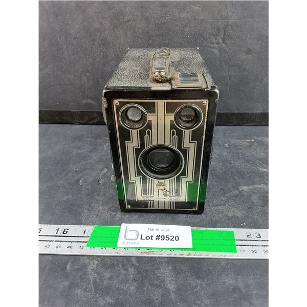 Vintage Six 16 Brownie Camera - As Is