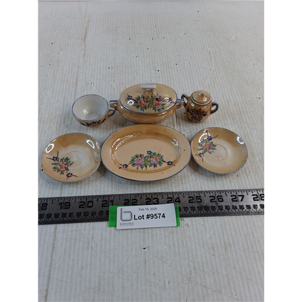 Miniature Japanese Lusterware Porcelain Dish Set