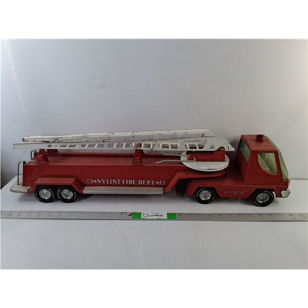 Nylint Metal Model Fire Truck 29.5" - PICK UP