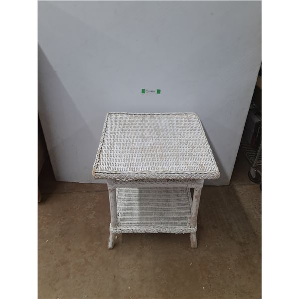*Vintage Square Painted Wicker Table, 20" x 20" x 22", Cannot Ship