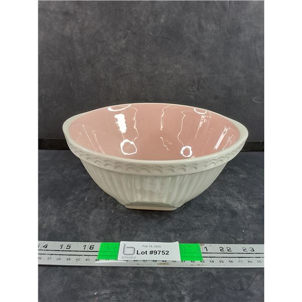 White T.G. Green Earthenware Easimix Bowl - Made in England