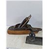 Image 2 : (2) Vintage Wood Planes & Small Oil Can
