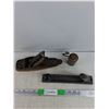 Image 5 : (2) Vintage Wood Planes & Small Oil Can