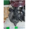 Image 5 : Saskatchewan Roughriders Pad, MacGregor's Baseball Gloves, Falcons Helmet, Protection Gear