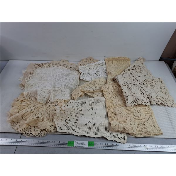(14) Doilies
