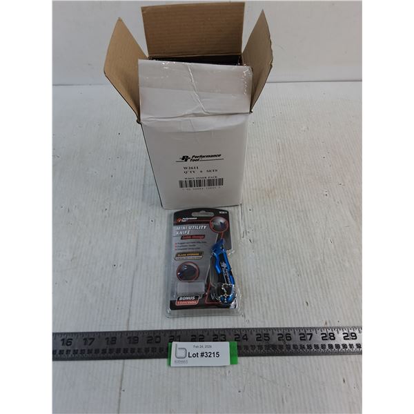 NIB (6) Perforfance Tool Mini Utility Knives