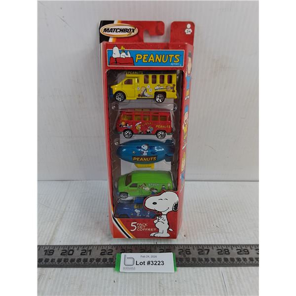 NIB Matchbox "Peanuts" Set of 5 Vehicles