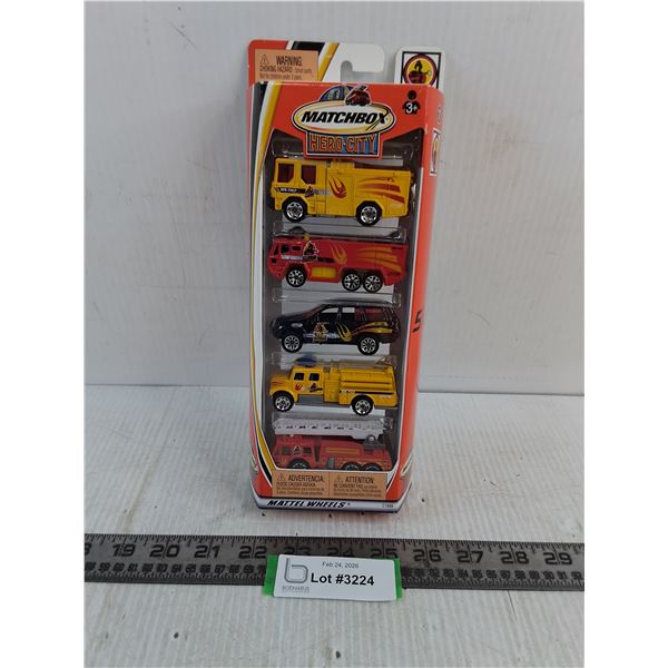 NIB Matchbox "Hero City" Set of 5 Emergency Vehicles