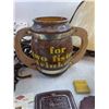 Image 5 : Vintage Lot - Hanging Lamp, Cook Pot, Macrame Pot Holder, Faux Flower Bouquet,  Clock, Misc - PU