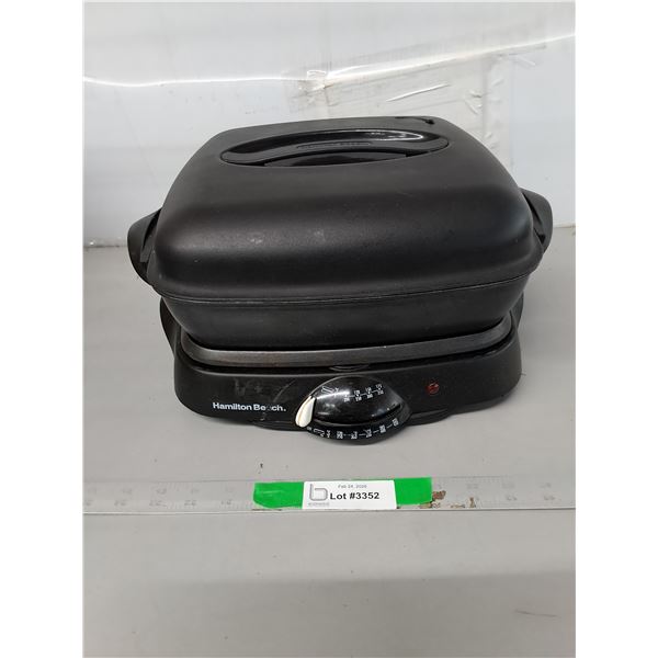 Hamilton Beach Electric Skillet- Powers On & Pan