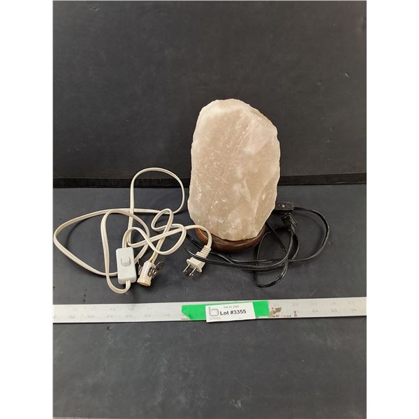 Himalayan Salt Lamp 9.5"- Does Not Power On