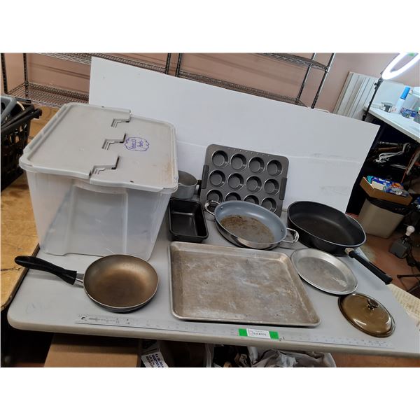 Storage Tote 21.5" x 15.25" x 12.5", Muffin Tin, Frying Pans, Misc - PICK UP ONLY