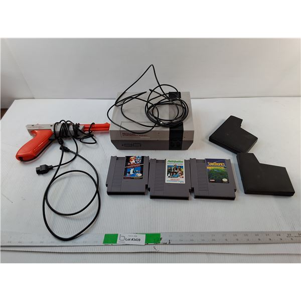 Nintendo Console, (3) Games & Zapper Light Gun, Cannot Authenticate