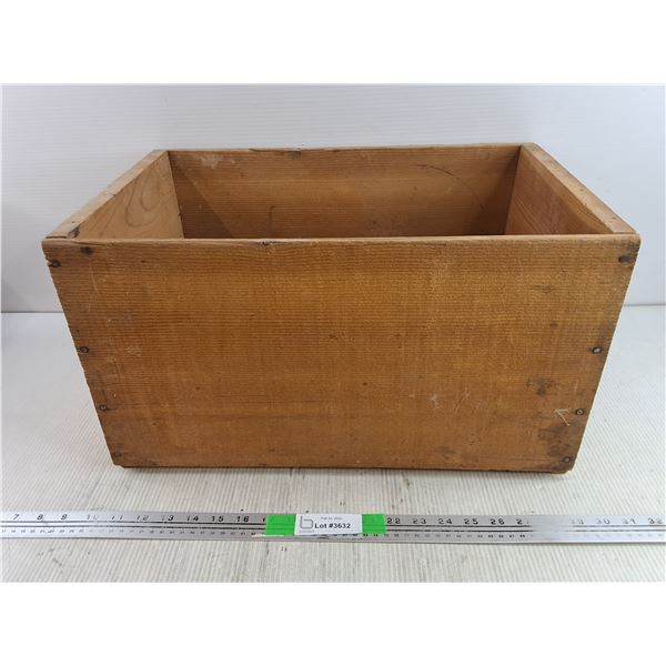The Economy Brand Canadian Apples Wooden Crate 19" x 12" x 11"