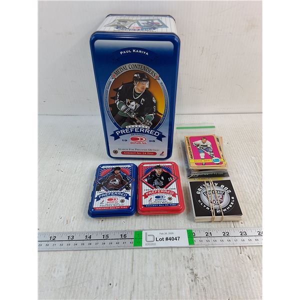 Used Tin Complete with (25) Vintage Hockey Cards-Cannot Authenticate