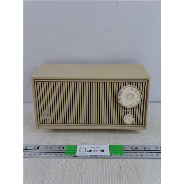 Vintage RCA Model RZA2018 Radio - As Is