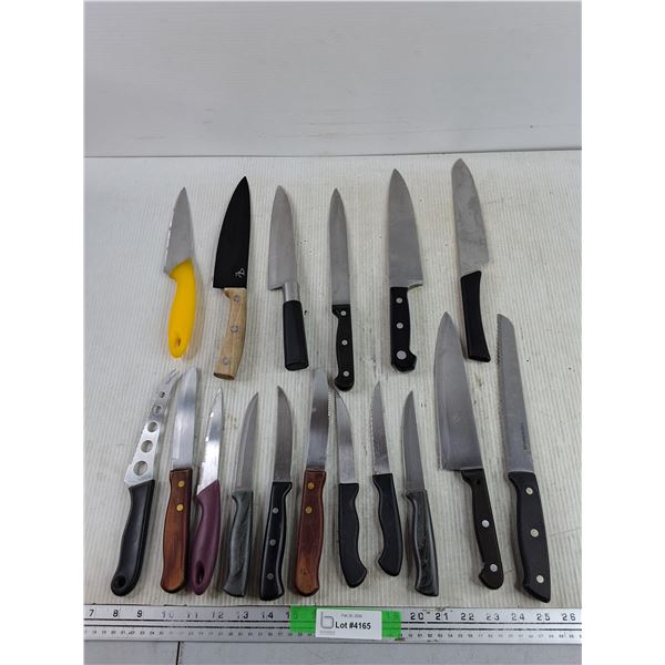 Assorted Kitchen Knives