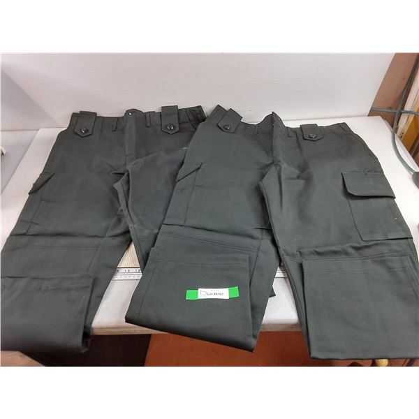 (2) DFO Unisex Cargo Pants - Size 40/28