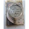 Image 2 : 2.5" Gauge, 100 Ft. Tape Measure & Cotter Pins