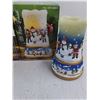Image 3 : (2) Christmas LED Pillar Candles - Untested, Gold & Diamond Centerpiece Decor, 3 Pointseta Stockings