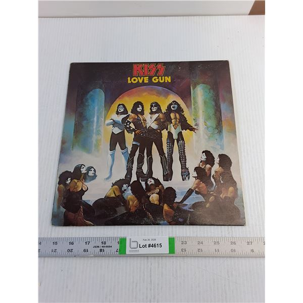 (1) Vinyl Records- KISS Love Gun