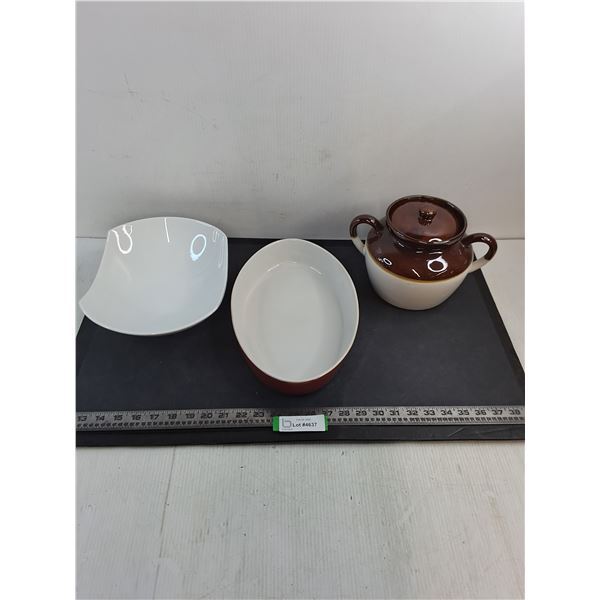 Ceramic Dishes (Soup Tureen, Oval Casserole, Fruit Bowl)