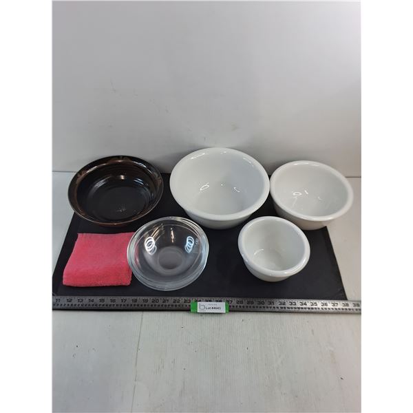 Set of 3 Corelle Mixing Bowls, Set of 5 Clear Bowls, Ceramic Fruit Bowl, Face Cloth