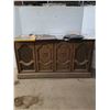 Image 7 : * Vintage Radio/Record Player Cabinet w/Records - Untested, As is - 51x17x28" - Pickup Only