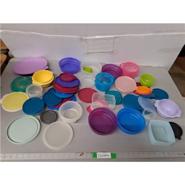 Plastic Storage Containers & Lids- As Is