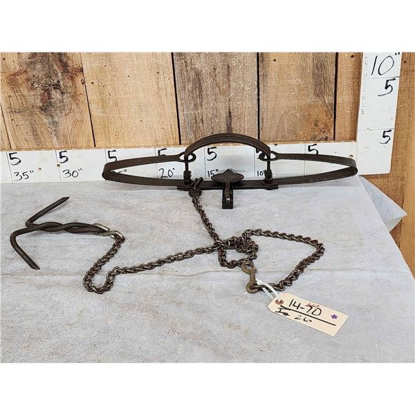 Oneida Newhouse Animal Trap Company # 4 1/2 Wolf Trap