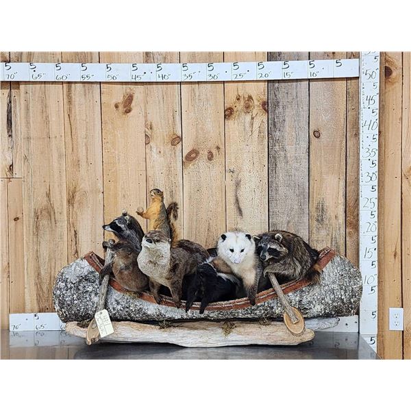 Noah's Ark 7 Critters In A Birch Bark Canoe