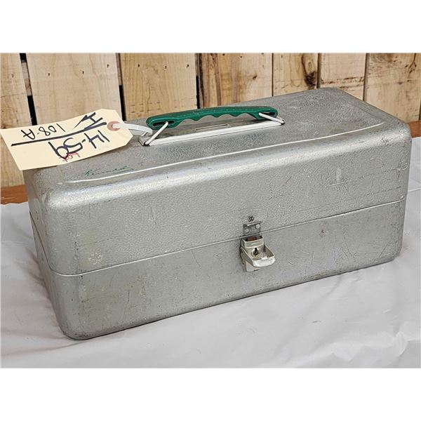 Vintage Kennedy Fishing Tackle Box With 53 Vintage Crankbaits