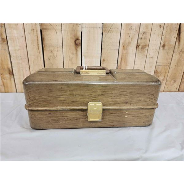 Vintage UMCO Fishing Tackle Box With 52 Crank Bait Lures