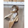 Image 3 : Squirrel In A Birch Bark Canoe Taxidermy