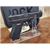 Image 4 : Glock Model 17 9mm Semi Auto Pistol