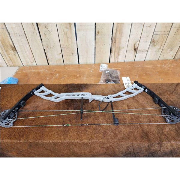 Diamond Medalist Compound Bow