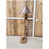 Image 6 : Sassafras Wood Rustic Floor Lamp
