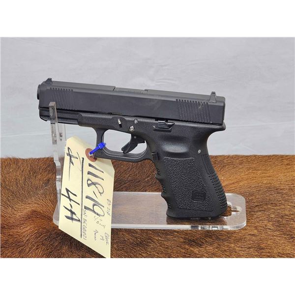 Glock Model 19 9mm Semi Auto Pistol
