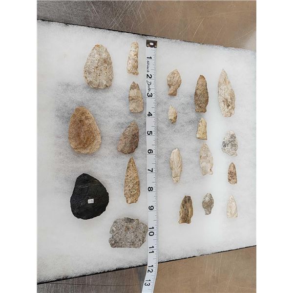Collection Of 20 Arrowheads & Stone Tools Native American Artifacts