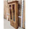 Image 2 : Oak 8 Place Gun Cabinet