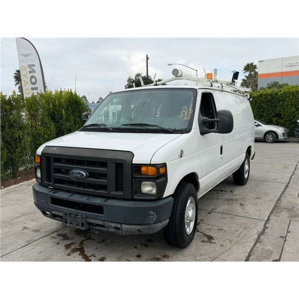 FORD  E250 2010 T-2 DAYS