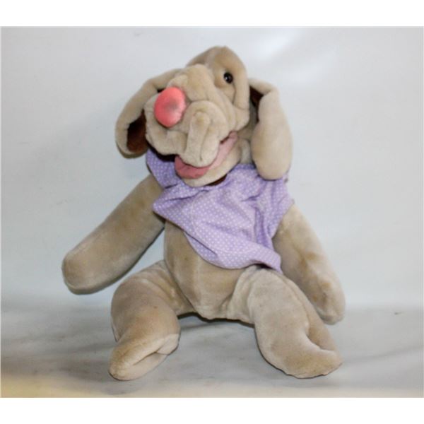VINTAGE WRINKLES 18" PINK NOSE