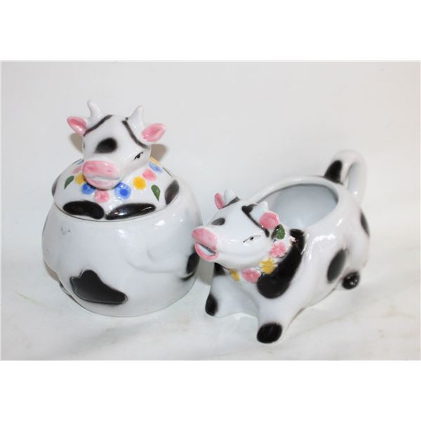VINTAGE CREAM & SUGAR COW