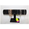 Image 1 : NEW JEWELRY ORGANIZER WITH 14 BRACELETS