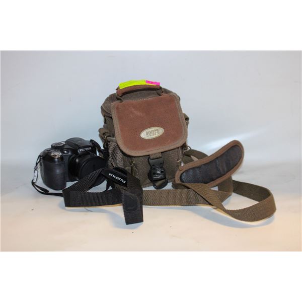 FUJIFULM FINEPIX S1600 DIGITAL CAMERA & BAG
