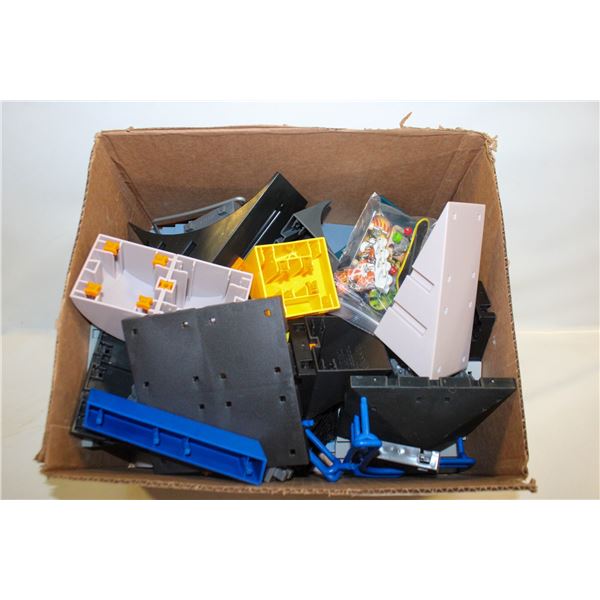 LOT OF TECH DECK MULTIPLE SET UPS AND DECKS