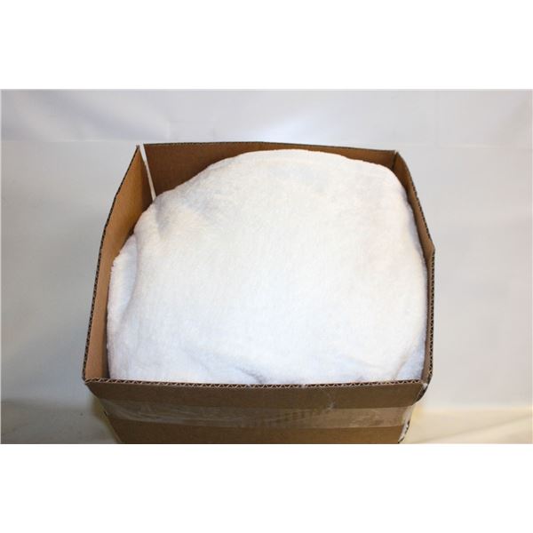 KIRKLAND QUEEN SIZE BLANKET